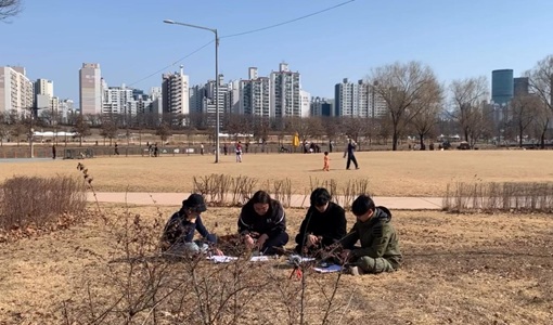 4 ausführende seiten 98–101